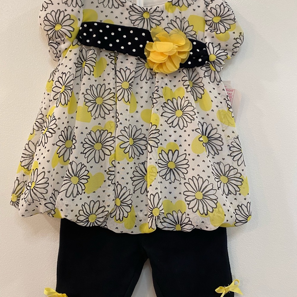 NWT!  Great little matching top and leggings set!  Sz 3 Mo